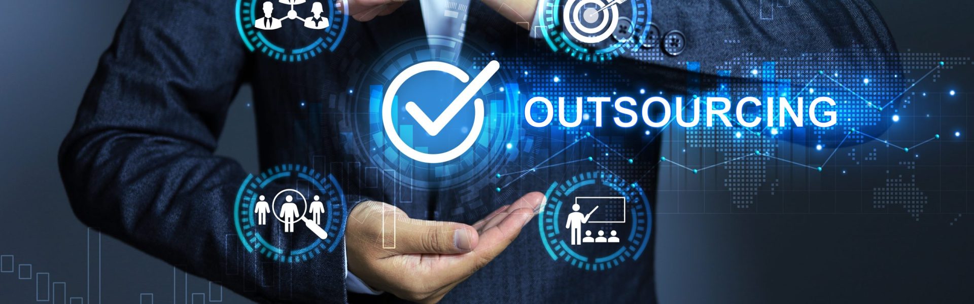 Terceirizar ou contratar internamente: qual é a melhor escolha?